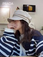 普拉达Prada秋冬新款专柜同步大牌军帽，新款上架，超好搭配，赶紧入手吧