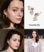 香奈儿25p彩色琉璃星星耳环 这一季是巨美的星星耳环 小巧精致又高级，质感超强，银色上身可爱又不失清冷感，现代时髦感充斥着每一个细节，不高调，但出众