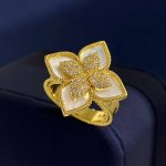 新款戒指到货 Roberto Coin珂瑛 四瓣花 四叶花 戒指 黄铜材料电镀18K黄金白金玫瑰金 5个色: 白贝壳 黑玛瑙 绿孔雀石色 蓝松石色 青金蓝色 R