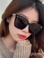 P80 . 法国香奈儿-Chanel . 宝丽来树脂高清镜片 . Tr镜架-轻便佩戴舒适 . Size：63-17-140 . 新款小香太阳镜减轻强光负担，遮挡