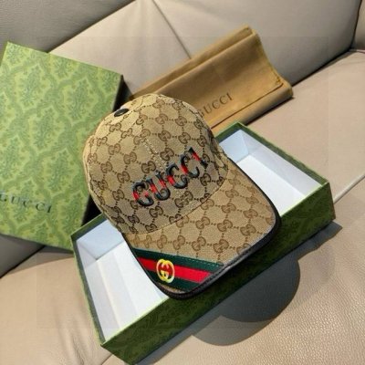 配盒子布袋 Gucci 古奇 新款原单棒球帽 双G织带 1:1开模订制 重工刺绣 细节可媲美专柜 原版帆布料+头层牛皮 质量超赞 帅男靓女首选 时尚百搭 基础头
