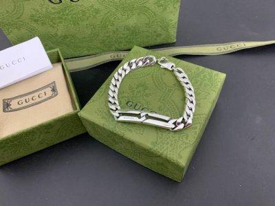 到货！Gucci 古驰 条形互扣式手链 现货 长度：18-20-22Cm 编号：D0661113