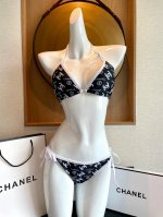 Chanel 香奈儿新款印花比基尼适合多种场景的游泳衣 海边 游泳池 温泉 水上乐园 漂流都可以内搭外穿也完全可以 面料 透气舒适 速干弹性的游泳衣更加帖肤易清