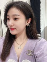 我们出品 Zp9880！量大咨询客Fu 香 23B珍珠钻镂空项链 链条2个调节位，可当短项链，可微长一点佩戴无法拒绝的魔力！经典百搭！每期必入！千万别看它简单，