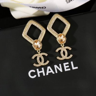 小香 Chanel 新款耳环 专柜同步上新 双C耳钉 精工打造原版一致黄铜材质