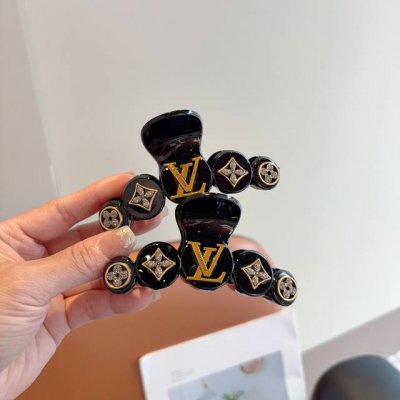 配包装 单个 Lv 路易威登 新款网红手工抓夹，高级感字母简约复古发夹原单货，简约百搭，潮女必备品