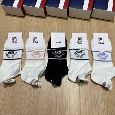 特 Fila 菲乐 新品女款袜子 一盒五双 提花经典标志，超柔软舒适，超火爆小单品，大牌出街，潮人必备超好搭