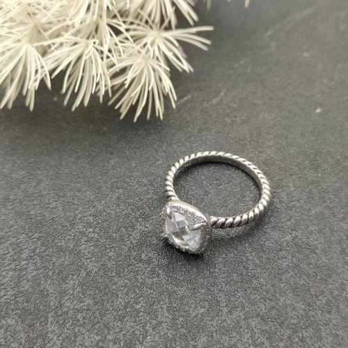 David Yurman 四爪四方钻戒指，白钻款 尺寸：美号，6-7-8-9，四个号 编号Dyjz-079