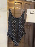 特 P100￥P 压力山大王新款比基尼泳衣 有胸垫 S.M.L Xl