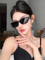 意大利芬迪-Fendi . 宝丽来树脂偏光镜片 . Tr90镜架轻便佩戴舒适 . Size 57-16-148 . 新款太阳镜 减轻强光负担 遮挡有害光线防辐射