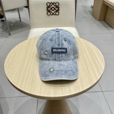 Balenciaga巴黎世家新款刺绣Logo棒球帽 很酷的色系 男女佩戴都有不同Style 第一批抢先出货 巴黎粉必入款