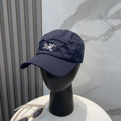 arcteryx Small Bird Hat 始祖鸟刺绣标弯檐棒球帽轻量帽子防晒帽遮阳帽情侣款Small Bird帽子四季皆宜，性能持久。适合越野跑、徒步、登