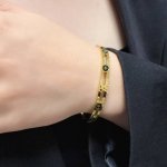 新品 原单货 Lv字母印花四叶草雕刻带Logo镂空手镯Louis Vuitton 路易威登 专柜一致材质 火爆款出货 设计独特 复古前卫。手镯14K精工保色版