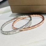 c491 先到先得 时尚 蛇形 手镯 高级打造 精工版 S925纯银微镶 细版间隔带钻蛇手镯细腻妖娆的线条设计 饰以明亮钻石让霸气也可以有女人味# 时尚舒适线条
