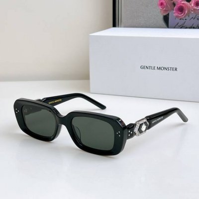 P140 Gentle Monste* Model：Phantom Size：53口21-145 新品天使之眼