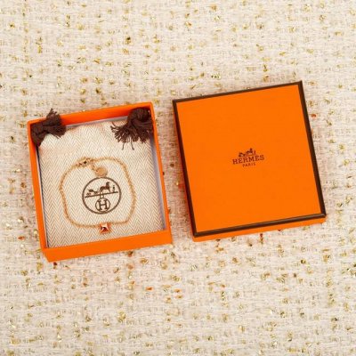 我们出品 光金手链 可订做真金真钻 只做对版Z批真金货 批K市面各种金货量大咨询客Fu chaine D Ancre Verso项链 酷劲十足的经典标志 古今中