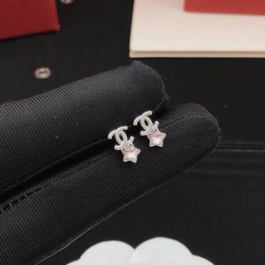 编号Xed841 Ch*Nel最新款迷你粉色星星耳钉 一致Z批黄铜材质