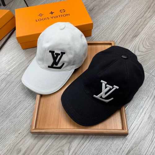 L家。刺绣款 超A品质 最新款！时尚潮流，高端做工！每一个帽子都是用心之作！牛津材质！头层牛皮！配盒子、防尘袋、卡片！非一般的品质，细节也很重要。真皮帽钉，真皮