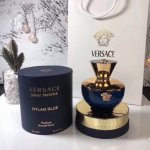 高品质/130 范思哲海神女士香水100Ml 香调:花香果香调 前调:黑加仑 苹苹果 三叶草 勿忘我 紫苏 中调:野玫瑰果 玫瑰 茉莉 桃子 浅粉玫瑰 后调:安