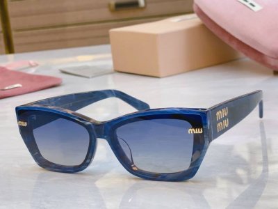 Miumi* 缪*缪新款太阳镜，Mod:Mu 16Ks，Size:63-14-145