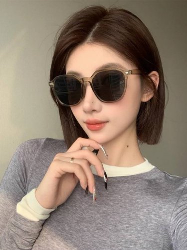 P80 Gucci古奇 新款连体驶驾镜墨镜出行必众备多明星同款 太阳镜 男女太士阳镜飞行 型号：G6358