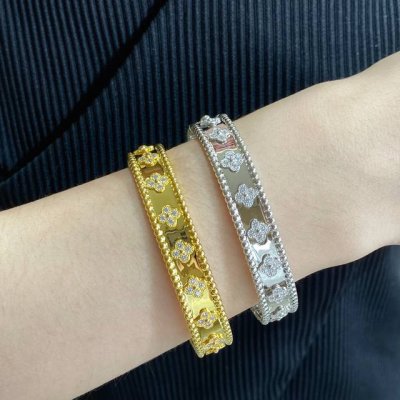 Cnc 分色电镀 V金镀咪金 Vca宽版万花筒手镯，正品开版 专柜版本高大上真实细节呈现钉位细腻做工绝对精细！ 原版 Logo 专柜品质！里外抛光细节处理完美，