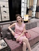 我们出品 Zp7150，量大咨询客Fu！ 25S夏季最新款 香 飞鸟满钻双C耳钉 每一个季度都必出的设计单品，属于经典万年常青款，颗颗施华洛世奇水晶Z批一致黄铜