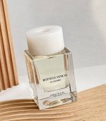 专柜品质 bv Illusione 简约到极致就很美 Bottega Veneta葆蝶家幻境之昱女土香氛香水的外观精致简约大气 极简的白色调 香氛内呈现明丽象牙