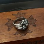 专柜品质 Chrome Hearts克罗心 经典复古十字架戒指 凹凸造型不同的花纹设计风格呈现出与众不同 十字架童军花是克罗心的标志 所以更经久不衰 正品打版C