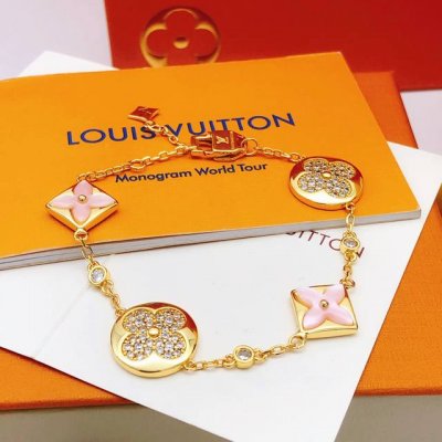 编号Lsl0169 Lv*最新款粉色 粉贝母手链 一致Zp黄铜材质