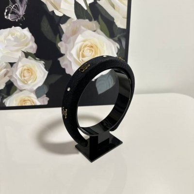 特 配专柜包装 Celine 赛琳 最新发箍 小仙女快入手 特殊材质 不嘞头 可盐可甜～