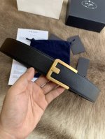 prada 纯原普拉达双面腰带，意大利外贸公司单，Saffiano十字纹牛皮，原厂拉丝五金。男士时尚日常生活皮带，上身效果百搭休闲。宽度4.0Cm，官网同步！正