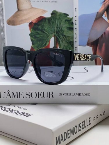Versace 范思哲 Size 53口18-145 绝对要买真心美的让人非常非常心动 上脸效果简直美翻了 品质非常完美 高档板材款 官网同步 时尚潮流款式