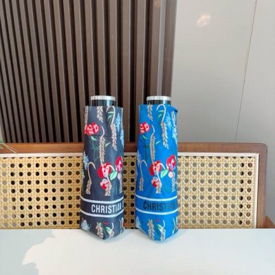 Dior 迪奥 五折手开折叠伞 超轻口袋 仅18Cm 热卖款 时尚指数爆表 无论晴天雨天使用都相当益彰 原单代工厂P级别品质 超轻铝合伞骨 选用进口Uv防紫外线