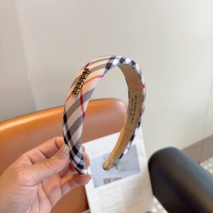 配包装 巴宝莉Burberry 新款发箍 客供面料 细节全部实拍 非常耐看又百搭 适合各种场合搭配