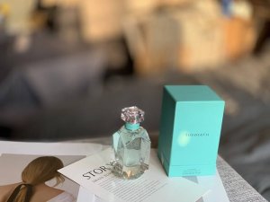 专柜品质 Tiffany & Co经典钻瓶女士香水 这是Tiffany科蒂Coty合作系列，调香师Daniela Andrier亲自操刀调制 非常适合送人 前调