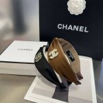配包装盒 Chanel 香奈儿 最新小香发箍，简单实用，时尚潮流！小仙女必备