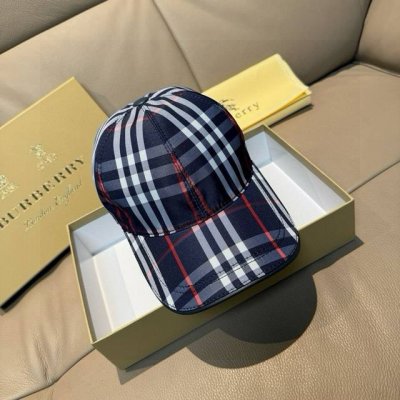 新款出货 配盒子布袋Burberry 巴宝莉 原单棒球帽 专柜热卖款 经典格子 1:1开模订制 帆布面料 纯棉内里 轻盈透气 完美版型 对格精准无误 头层牛皮特