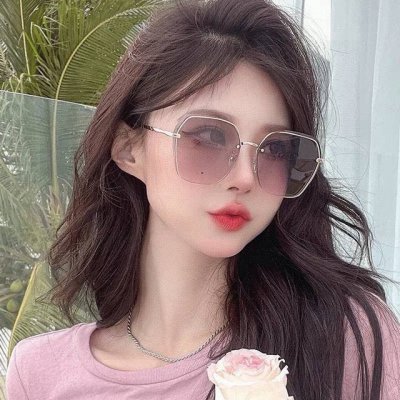 Chanel 香奈儿 新款尼龙偏光太眼镜 无框钻石 切边更有质感 大气女人范儿 大脸小脸都好看 型号 Ch2201