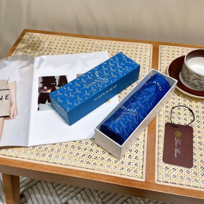 Goyard戈雅 五折伞 热卖款 时尚指数爆表 不论晴天雨天使用都相得益彰 拥有它感受风从身体经过的感觉 留下沁人的芬芳 时尚达人必备哦 原单代工级品质 台湾进