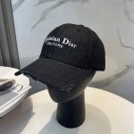 dior 迪奥 新款刺绣牛仔棒球帽，纯棉内里，轻盈透气！质量超赞，基础头围56，可调节。三色
