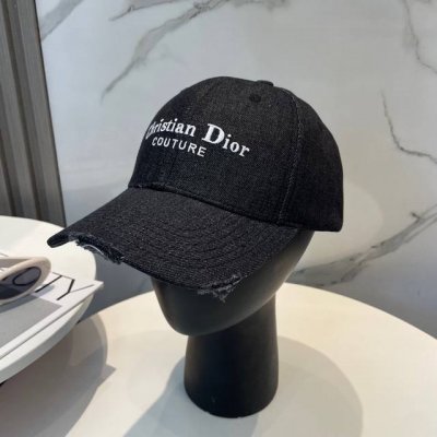 dior 迪奥 新款刺绣牛仔棒球帽，纯棉内里，轻盈透气！质量超赞，基础头围56，可调节。三色