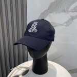 爆款Celine 赛琳 简约刺绣字母明星同款最新棒球帽，时尚潮流，高端做工！每一个帽子都是用心之作！非一般的品质，男女均可。 CéLine的这款帽子 设计简洁、