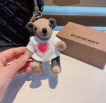 Burberry代工厂p小熊挂件，巴宝莉毛衣泰迪熊钥匙扣挂件 温柔到心里 准备已久、精致自留 ！ 内部填充物与专柜一致，手感真的很赞五金扣全部采用电镀工艺，小熊