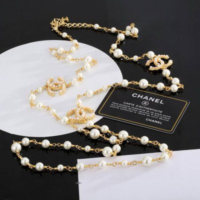 最新款Chanel 香奈儿双C珍珠项链 毛衣链非常好看， 精致大方，好不好品质说话，全部都实拍，图片全程无ps，不弄虚作假，我家的香奈儿拿过的都知道品质的！零售