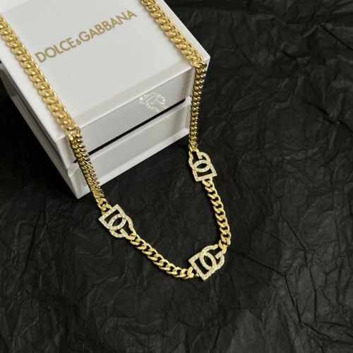 Dolce&Gabbana 杜嘉班纳 Dg字母秀场项链款，优雅大方 精工设计 时尚百搭 美女必备。