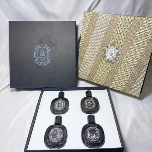 原单品质 专柜品质 Diptyque蒂普提克黑标中样四件套香水30Ml，带喷头，味道分别为:黑标杜桑，黑标无花果，黑标檀道，黑标水中影 设计轻便小巧 可轻松放入