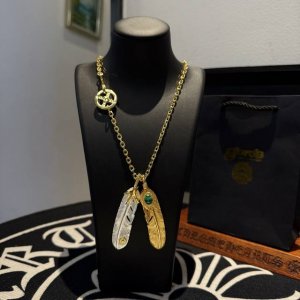 新品上架 Goro’S高桥吾郎黄金色羽毛吊坠，高桥经典项链，顶级版本，认准独家拍摄，主攻高端市场 ，快手 Ins 小红书热门款，绝对区别普通版本！图片产品细节与
