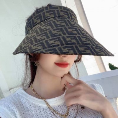 跑量 fend* 经典双F老花空顶 随意凹出高级感造型 帽檐可有效遮阳防晒防紫外线 小脸神器 休闲时髦 帽檐随意折叠 放包包也不怕变形啦