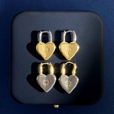 耳环Gv92 纪梵希Givenchy时尚设计金银拼色爱心锁头造型耳环 黄铜材料电镀18K金 2个色 重约8.3G 尺寸约2.23Cm*1.49Cm*0.4Cm